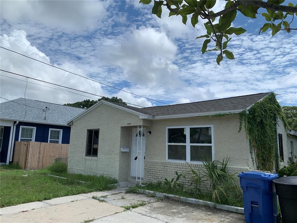 1324 40TH STREET S ST PETERSBURG, FL 33711