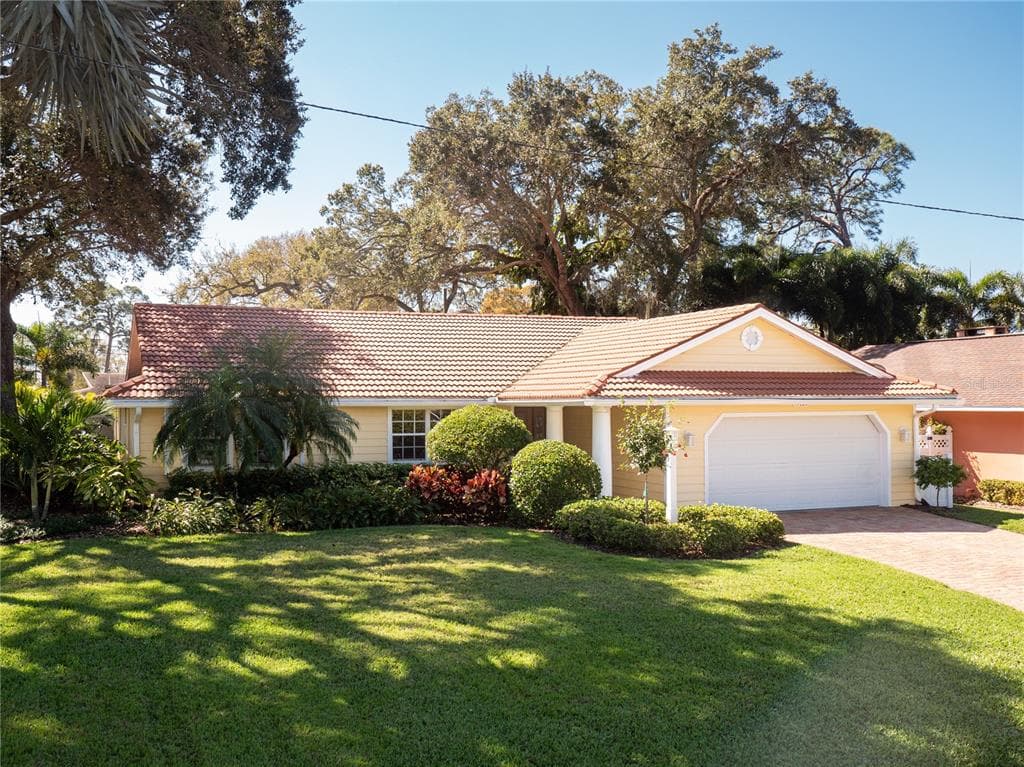 11620 OAK AVENUE SEMINOLE, FL 33772