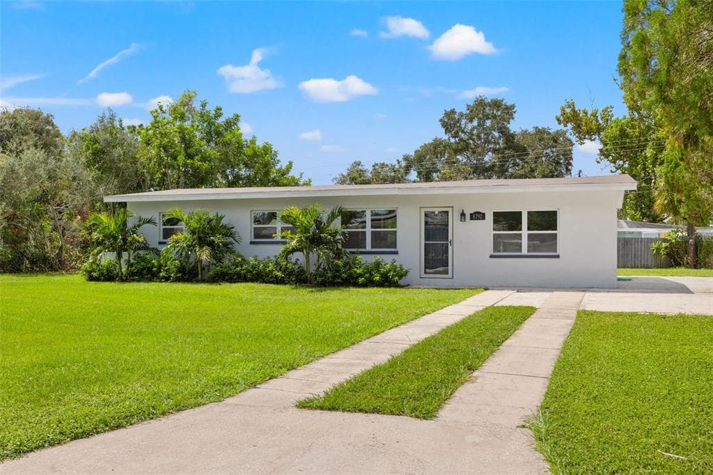 8792 QUAIL ROAD SEMINOLE, FL 33777
