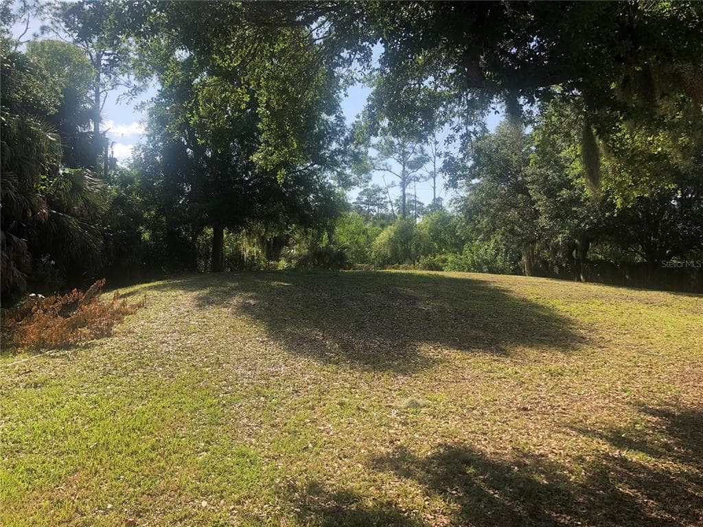 2319 WESTWOOD ROAD NORTH FORT MYERS, FL 33917