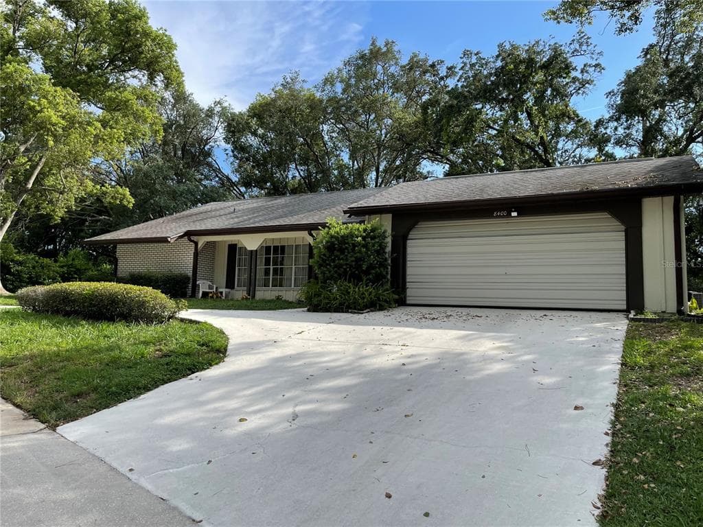 8400 HUNTING SADDLE DRIVE HUDSON, FL 34667