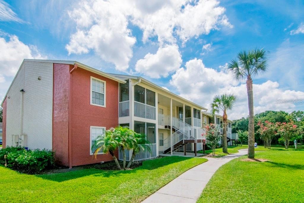 804 LAKE HAVEN SQUARE UNIT 207 BRANDON, FL 33511