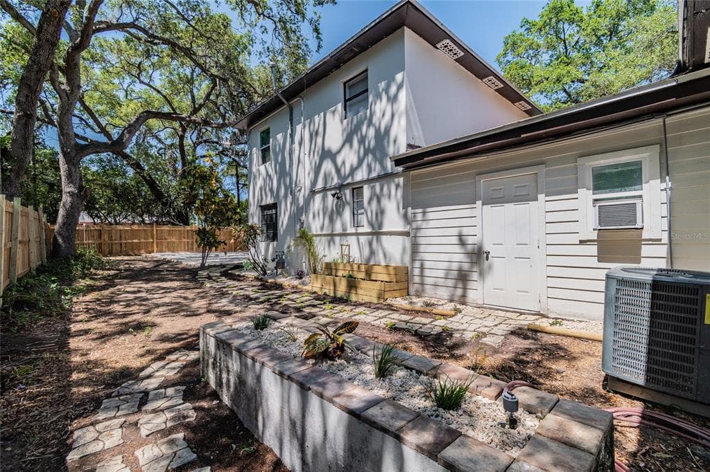 2219 24TH AVENUE S UNIT 2 ST PETERSBURG, FL 33712