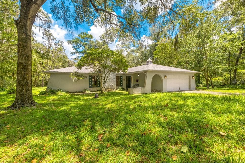 7286 CALIFORNIA STREET BROOKSVILLE, FL 34601