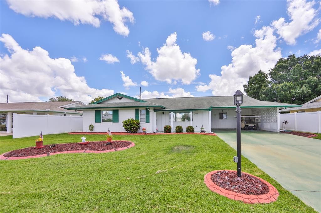 1205 HACIENDA DRIVE SUN CITY CENTER, FL 33573