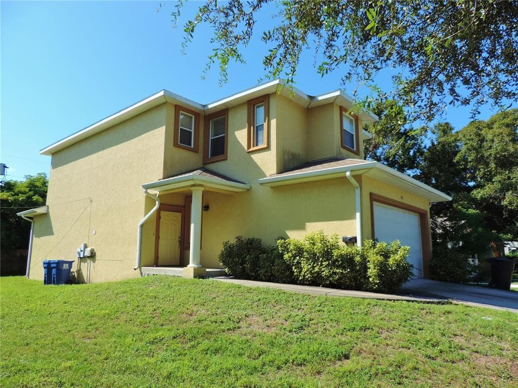 440 61ST AVENUE NE ST PETERSBURG, FL 33703