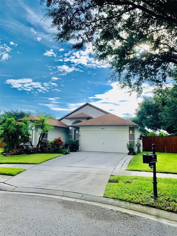 4807 SKIPPING STONE COURT VALRICO, FL 33596
