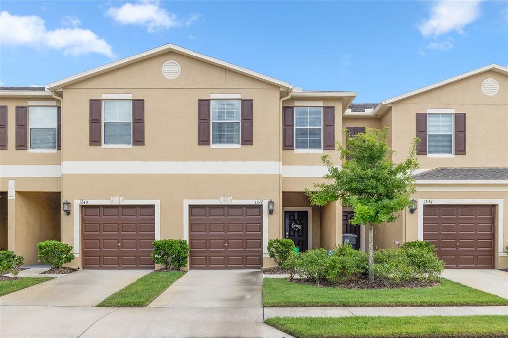 1242 ACADIA HARBOR PLACE BRANDON, FL 33511