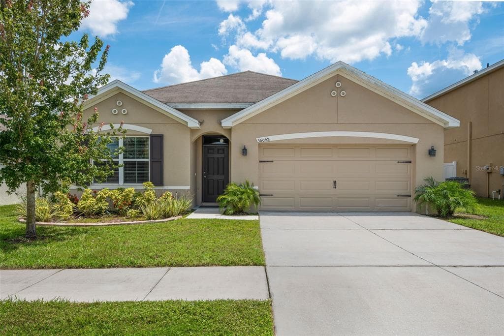 36048 CARRIAGE PINE COURT ZEPHYRHILLS, FL 33541