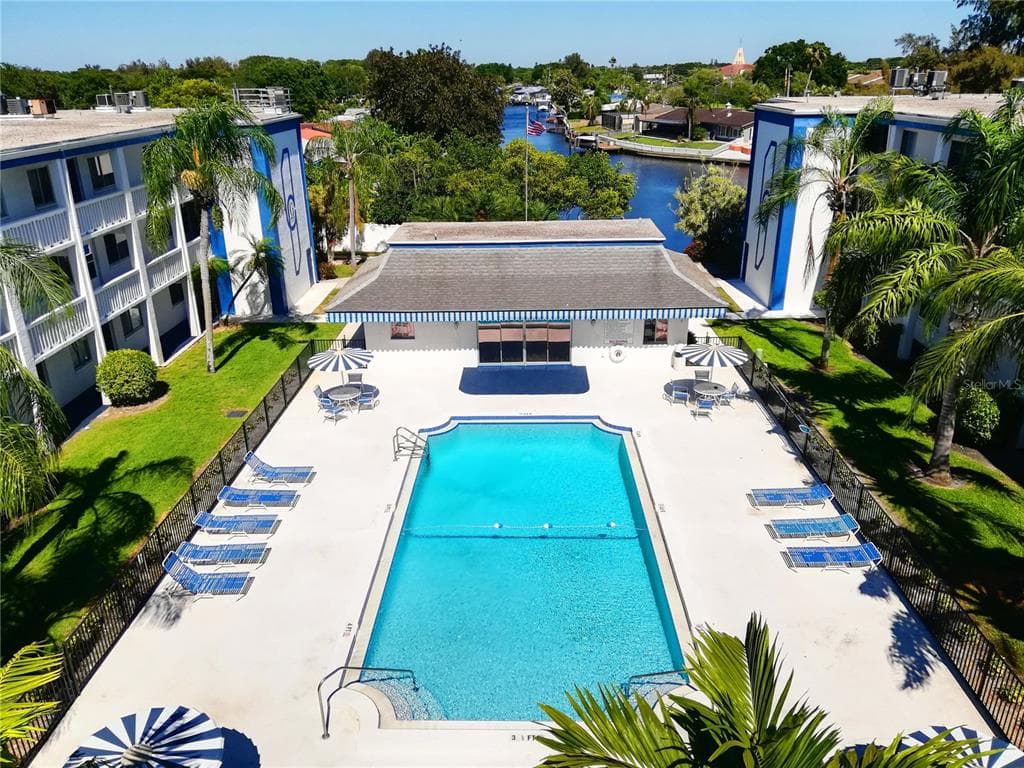 350 79TH AVENUE N UNIT 118 ST PETERSBURG, FL 33702