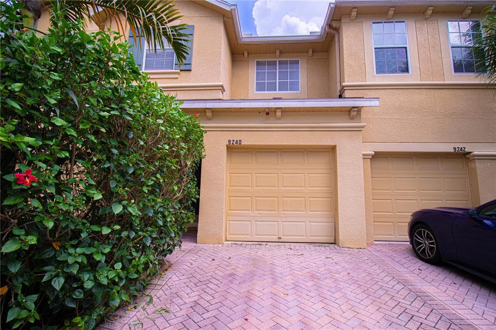 9240 STONE RIVER PLACE RIVERVIEW, FL 33578