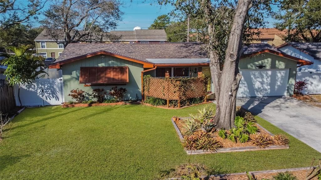 1742 SHARONDALE DRIVE