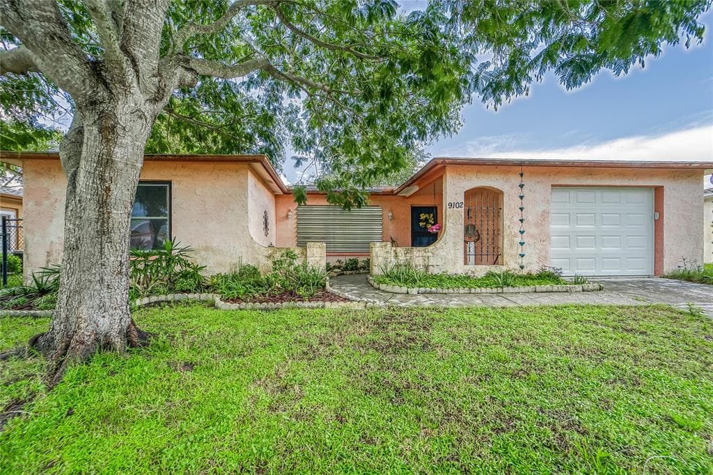 9102 BARRINGTON LANE PORT RICHEY, FL 34668