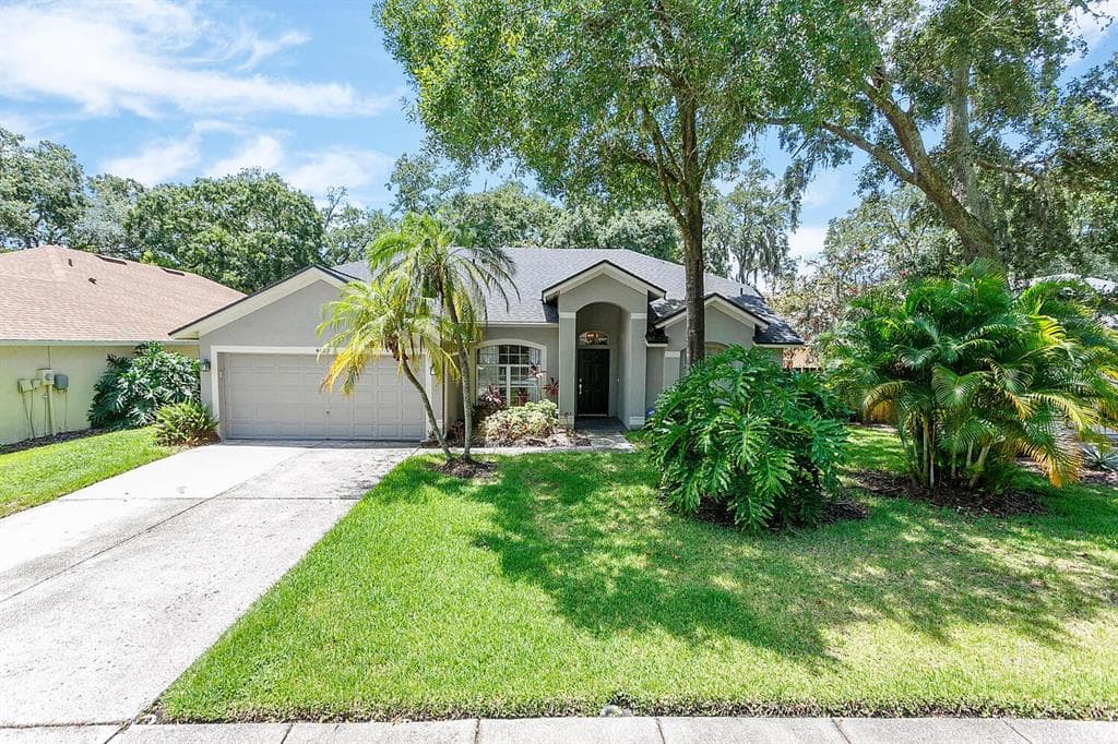 4423 HIDDEN SHADOW DRIVE TAMPA, FL 33614