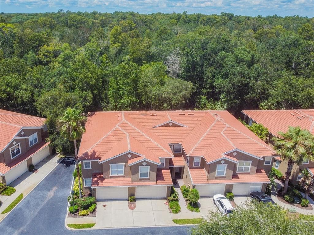 4946 ANNISTON CIRCLE TAMPA, FL 33647