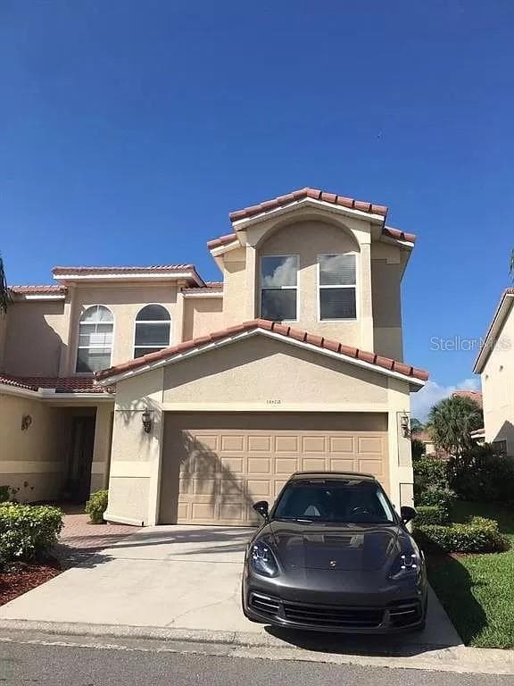 10422 LA MIRAGE COURT TAMPA, FL 33615