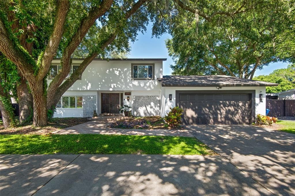 10608 ORANGE GROVE DRIVE TAMPA, FL 33618
