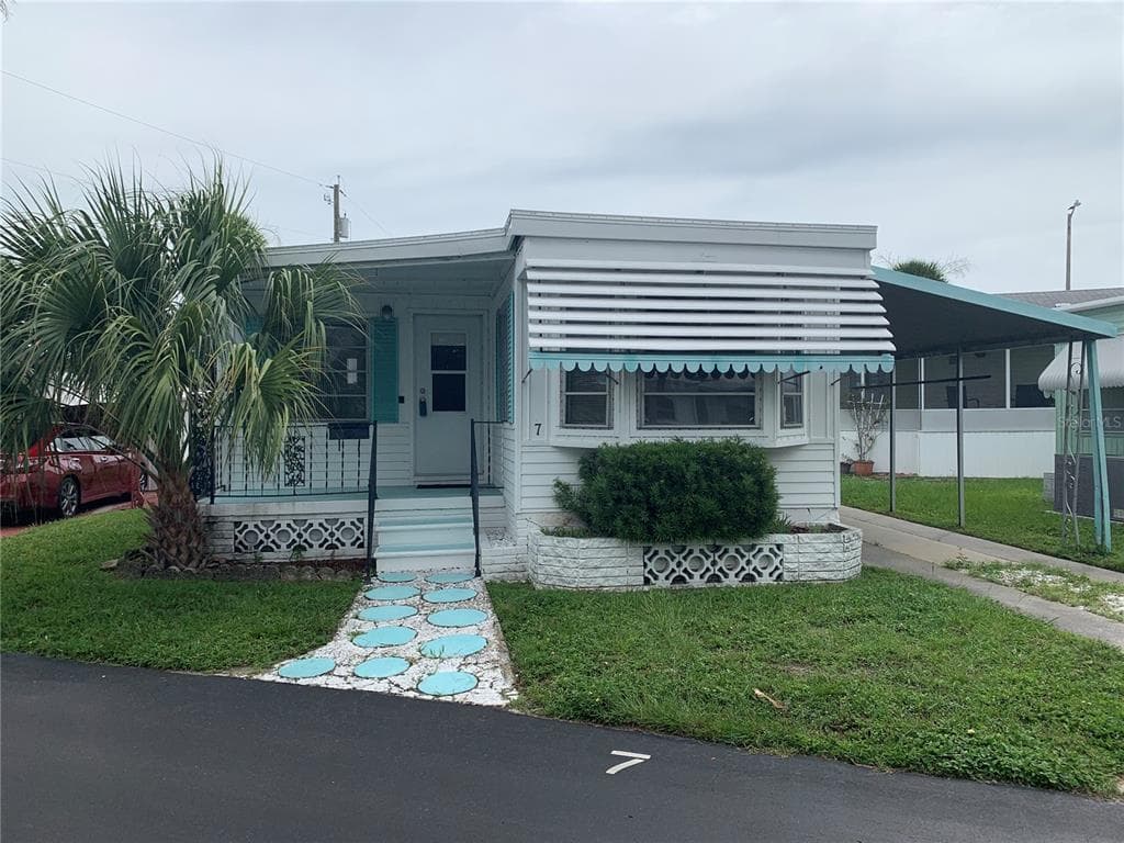 4851 W GANDY BOULEVARD UNIT B5L7 TAMPA, FL 33611
