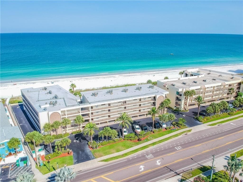 3500 GULF BOULEVARD UNIT 404 BELLEAIR BEACH, FL 33786