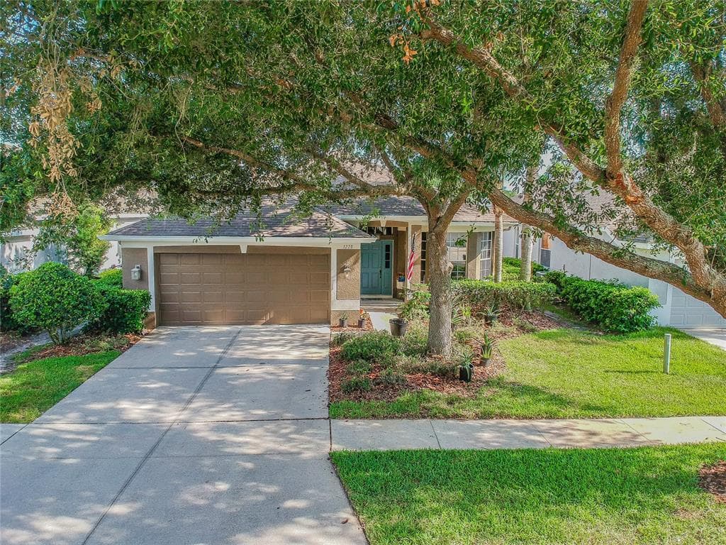 3228 STONEBRIDGE TRL VALRICO, FL 33596