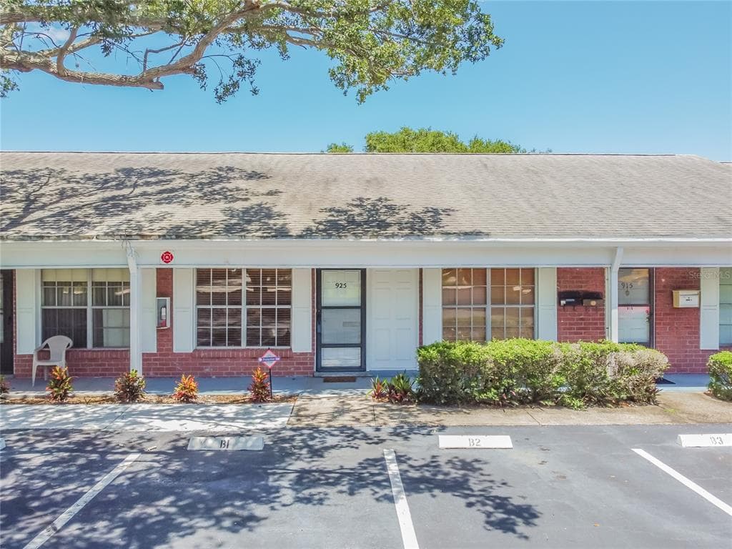 925 83RD AVENUE N UNIT 925 ST PETERSBURG, FL 33702
