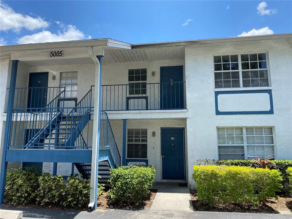 5005 BORDEAUX VILLAGE PLACE UNIT 201 TAMPA, FL 33617