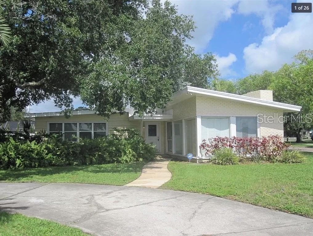 2926 COFFEE POT BOULEVARD NE ST PETERSBURG, FL 33704