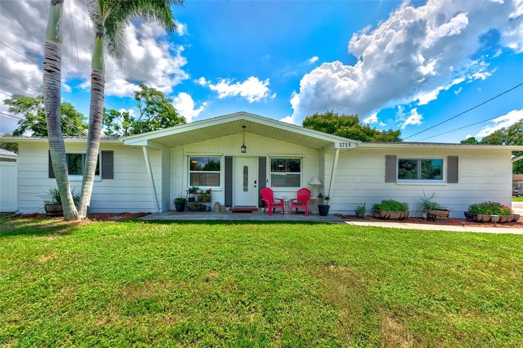 1715 SCOTT STREET CLEARWATER, FL 33755