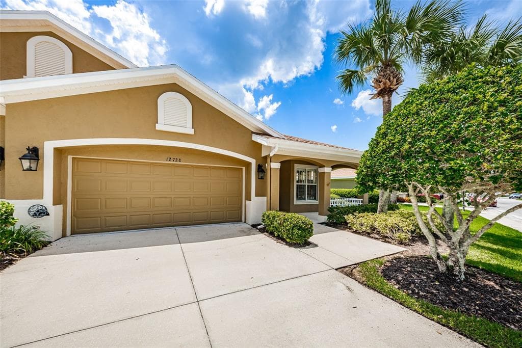 12728 ASTON CREEK DRIVE TAMPA, FL 33626