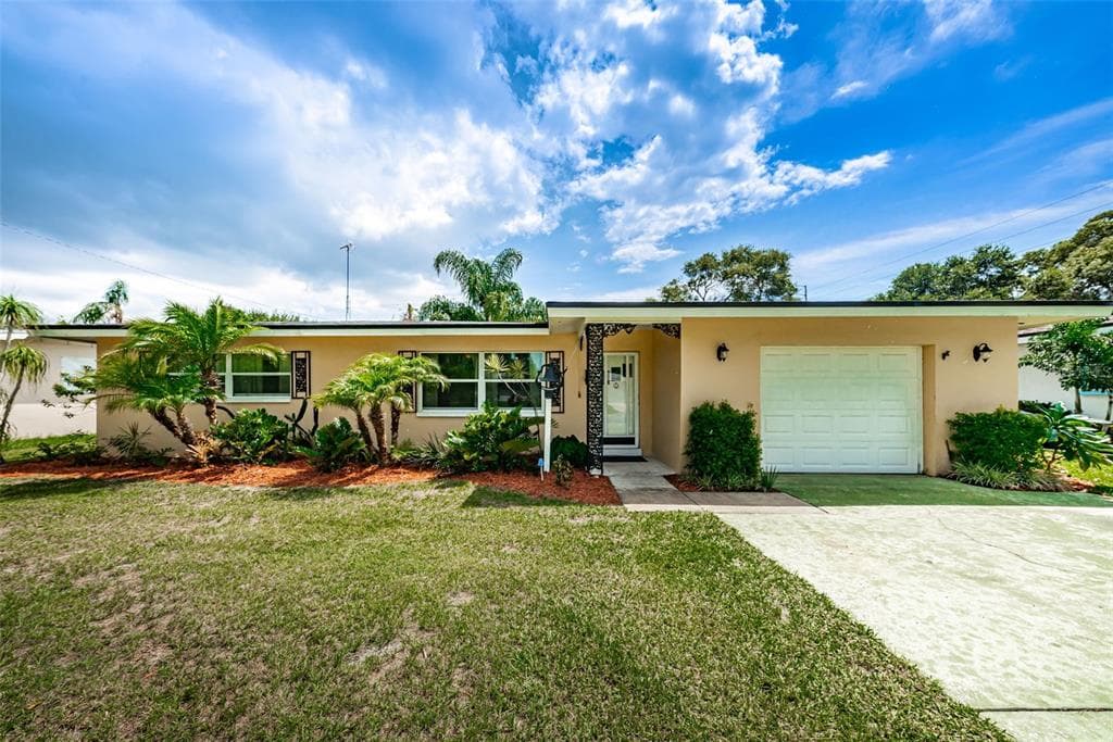 619 RICHMOND STREET DUNEDIN, FL 34698