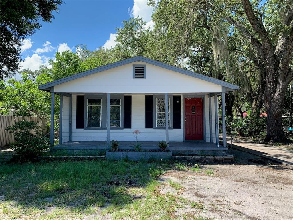 917 PINELLAS STREET CLEARWATER, FL 33756