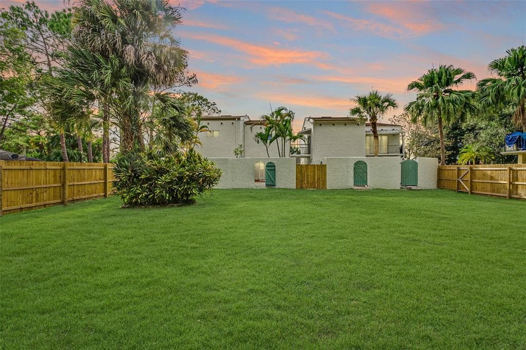 150 GRANADA WAY WINTER HAVEN, FL 33884
