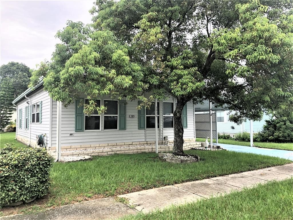 3924 SARAH DRIVE WESLEY CHAPEL, FL 33543