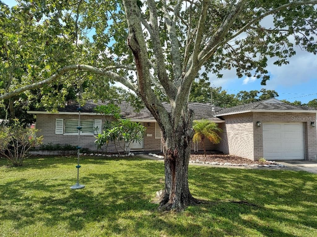 5610 30TH AVENUE N ST PETERSBURG, FL 33710