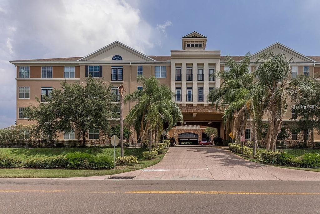 4221 W SPRUCE STREET UNIT 1307 TAMPA, FL 33607