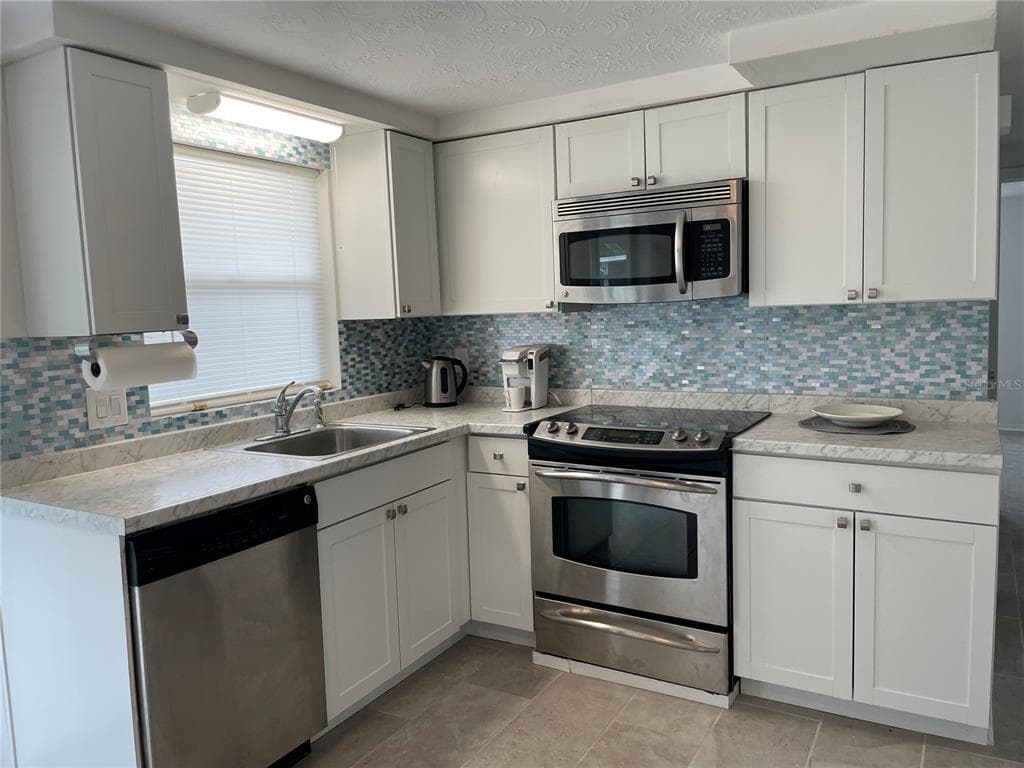 4115 DARLINGTON ROAD HOLIDAY, FL 34691