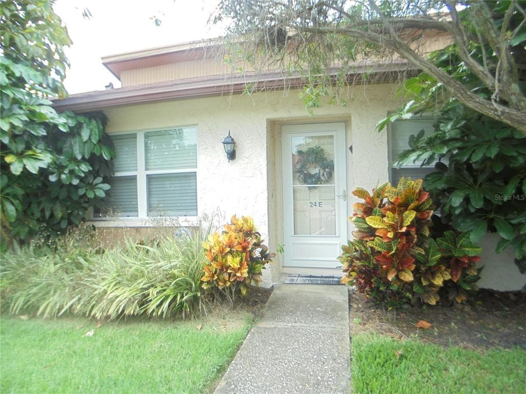 11511 113TH STREET UNIT 24E SEMINOLE, FL 33778