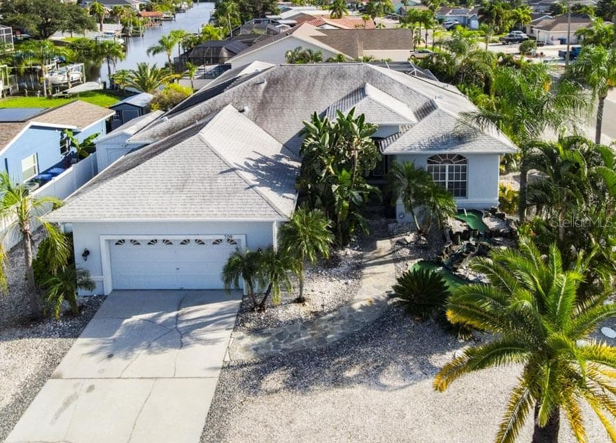 709 APOLLO BEACH BOULEVARD APOLLO BEACH, FL 33572
