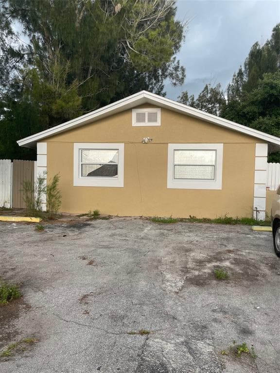 1625 CORAL WAY