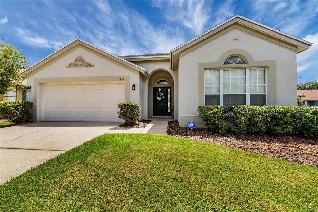 2350 AMBERSIDE WAY WESLEY CHAPEL, FL 33544