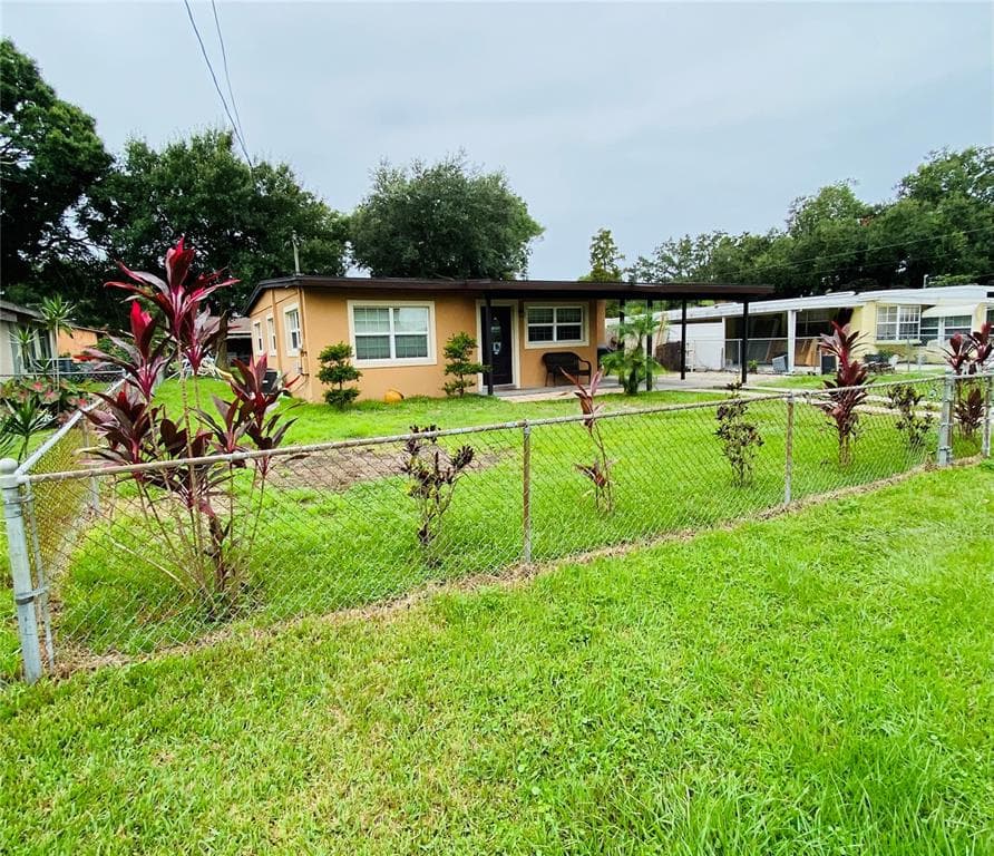 1805 W BALL STREET PLANT CITY, FL 33563