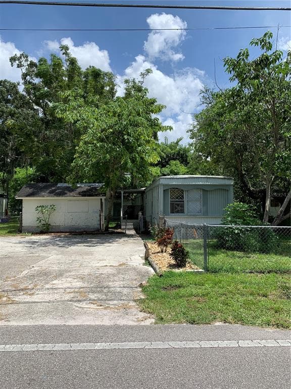 706 SOUTHERN AVENUE LAKELAND, FL 33815