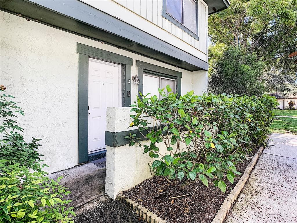 2906 LICHEN LANE UNIT C CLEARWATER, FL 33760
