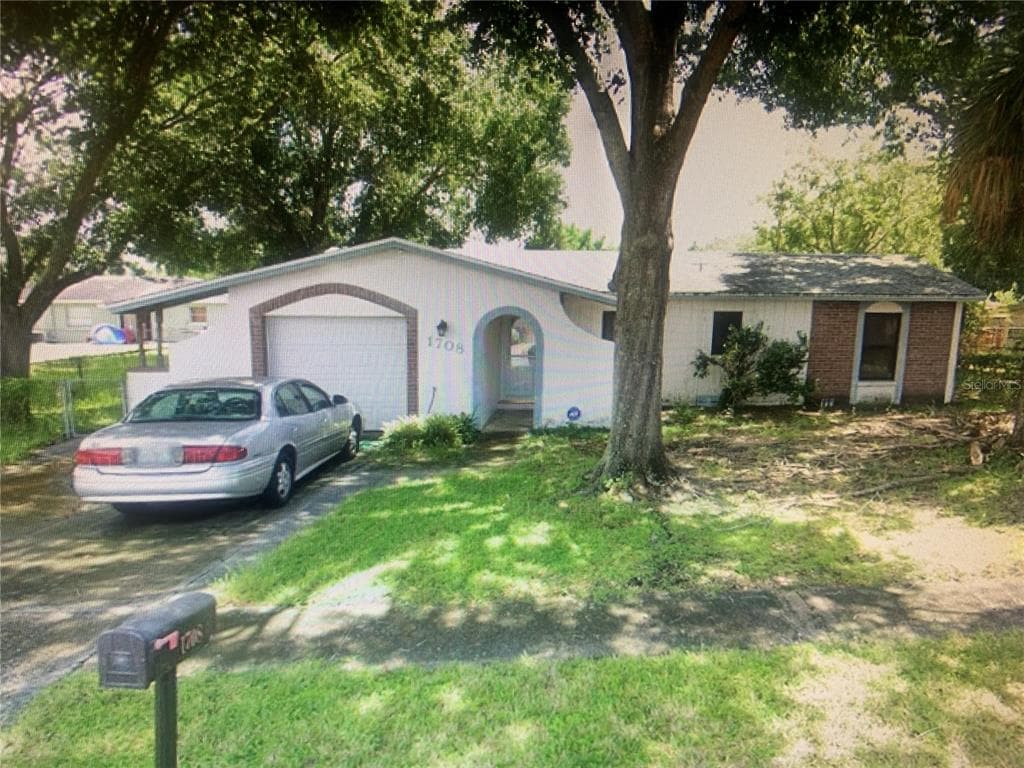 1708 JULIAN LANE DRIVE TAMPA, FL 33619