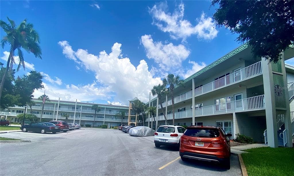 2071 AUSTRALIA WAY W UNIT 19 CLEARWATER, FL 33763
