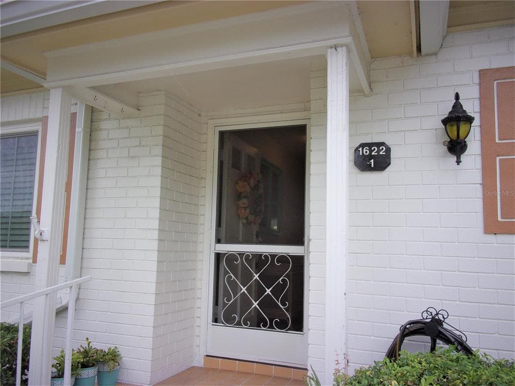 1622 S LAKE AVENUE UNIT 1 CLEARWATER, FL 33756