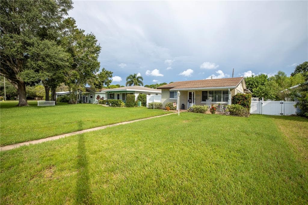 5335 8 AVENUE N ST PETERSBURG, FL 33710