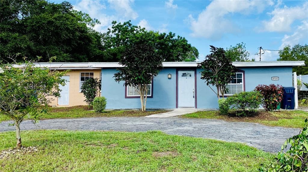 8726 N 52ND STREET TAMPA, FL 33617
