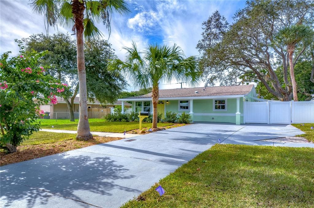 2474 17TH AVENUE N ST PETERSBURG, FL 33713