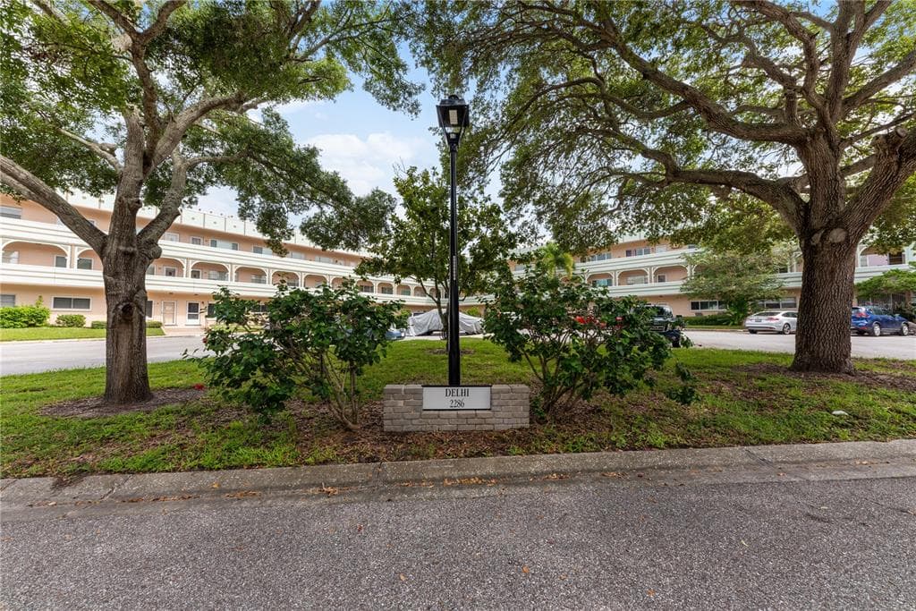 2286 NORWEGIAN DRIVE UNIT 4 CLEARWATER, FL 33763